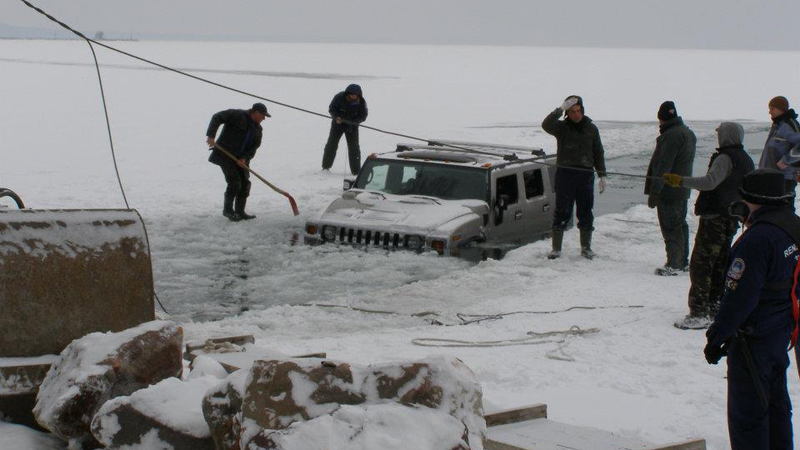 Illustration for article titled What Made You Think The Second Hummer Wouldn't Also Fall Through The Ice?